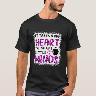 Camiseta É Preciso Um Grande Coração Para Formar Pequenas M