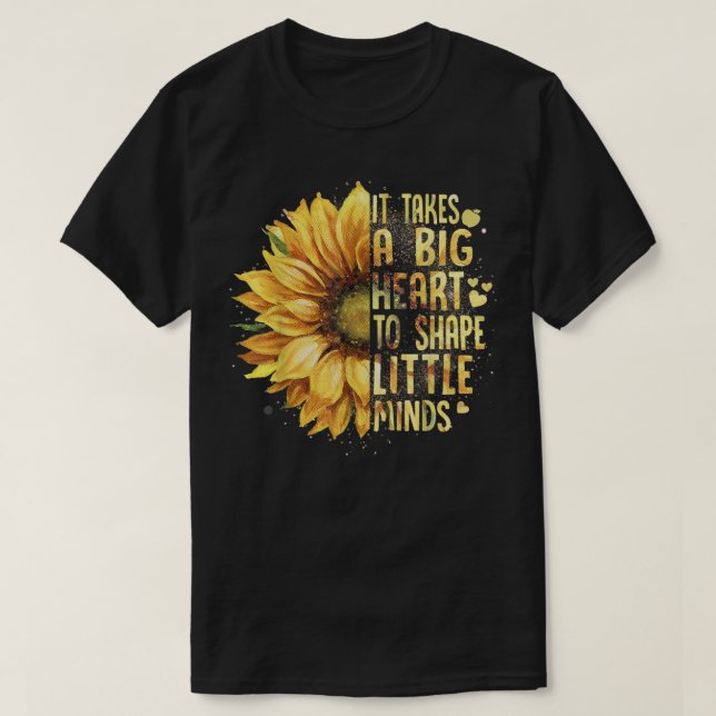 Camiseta É preciso um grande coração para moldar pequenos p (Frente do Design)