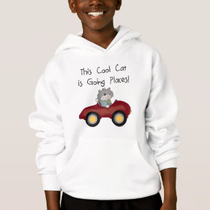 Camiseta e presentes vermelhos indo do carro dos