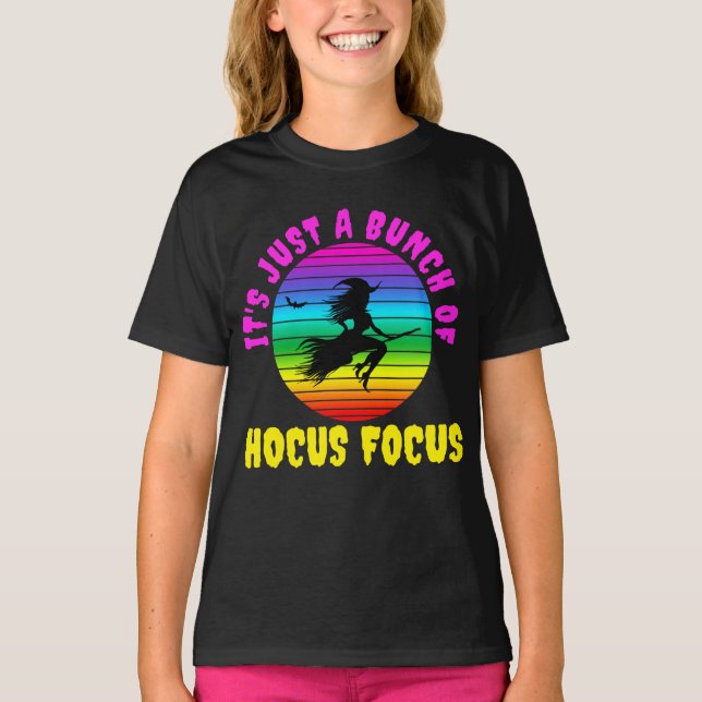 Camiseta É só uma bruxa Colorida de Hocus Pocus (Frente)