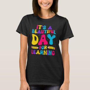 Camiseta É um belo dia para aprender o professor retro k
