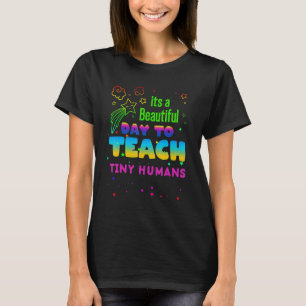 Camiseta É Um Belo Dia Para Ensinar Humanos Pequenos