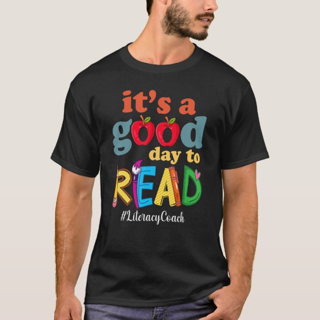Camiseta É um bom dia para ler o livro lendo a alfabetizaçã (Frente)