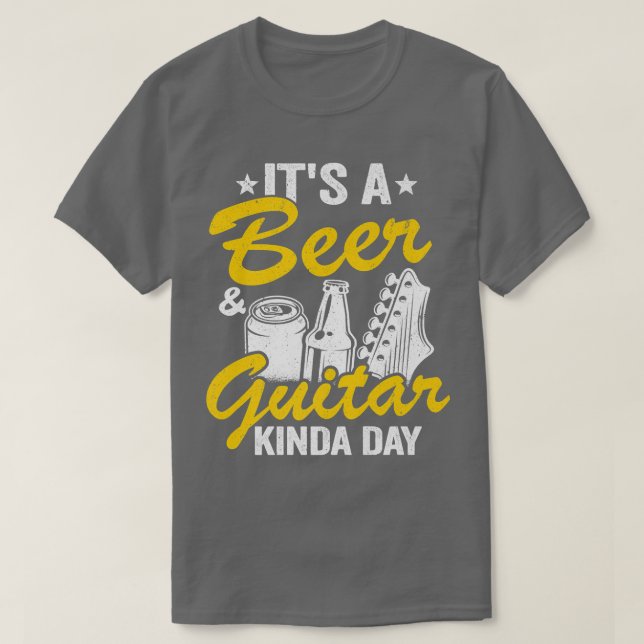 Camiseta É Uma Piada De Guitarras De Cerveja E Violão (Frente do Design)