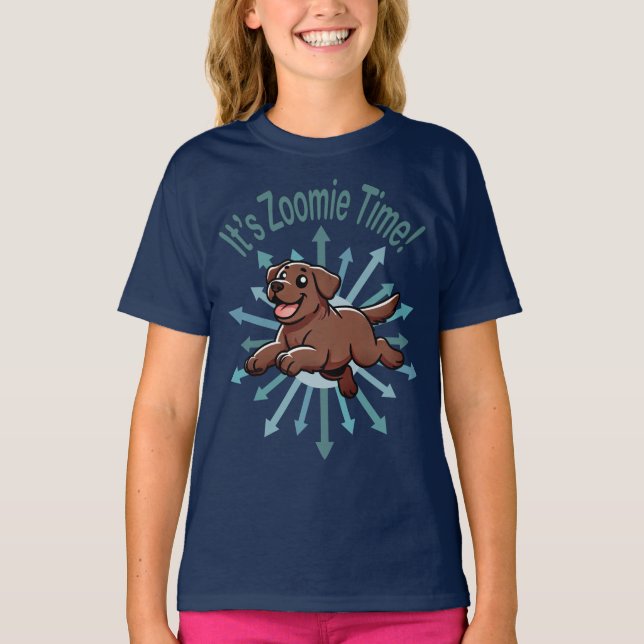 Camiseta É Zoomie Time Chocolate Lab (Frente)
