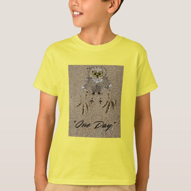 Camiseta Eagle Baby e Pegadas na Areia "One Day" (Frente)
