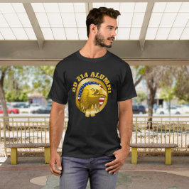 Camiseta Eagle Dourado Emblem USA Flag | DD 214 Alumni Blac