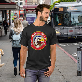 Camiseta Eagle Emblem USA Flag | DD 214 Alunos marinhos