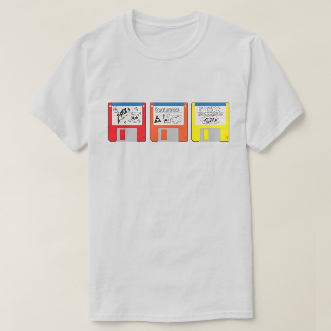 Camiseta Early 2000s Retro Media Floppy Disks (Frente do Design)