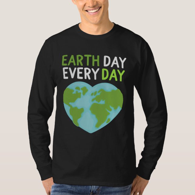 Camiseta Earth Day Everyday Rainbow Pine Tree Nature Green  (Frente)
