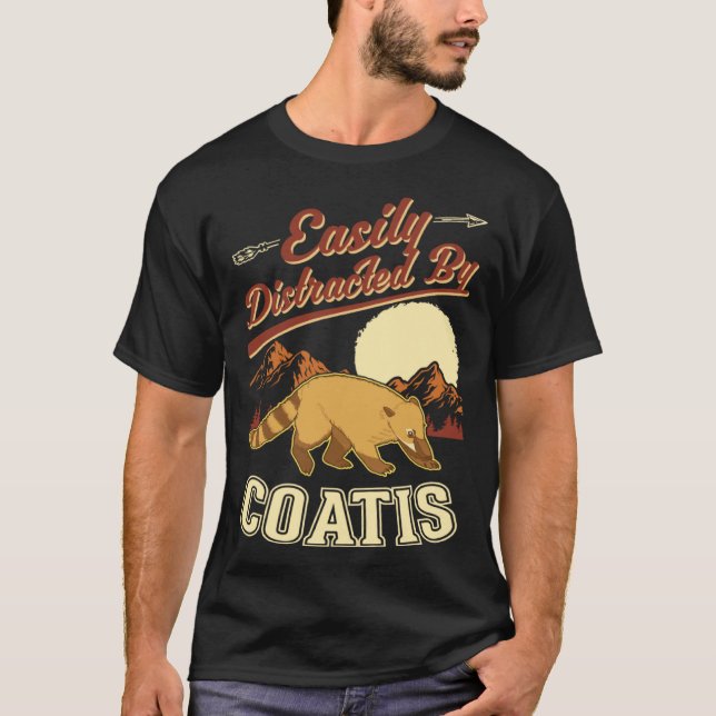 Camiseta Easily distracted by Coatis (Frente)