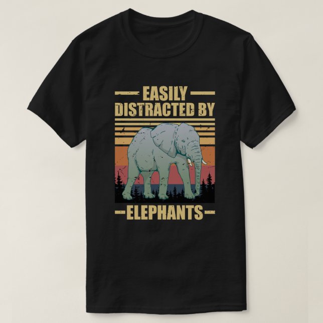 Camiseta easily distracted by elephants (Frente do Design)