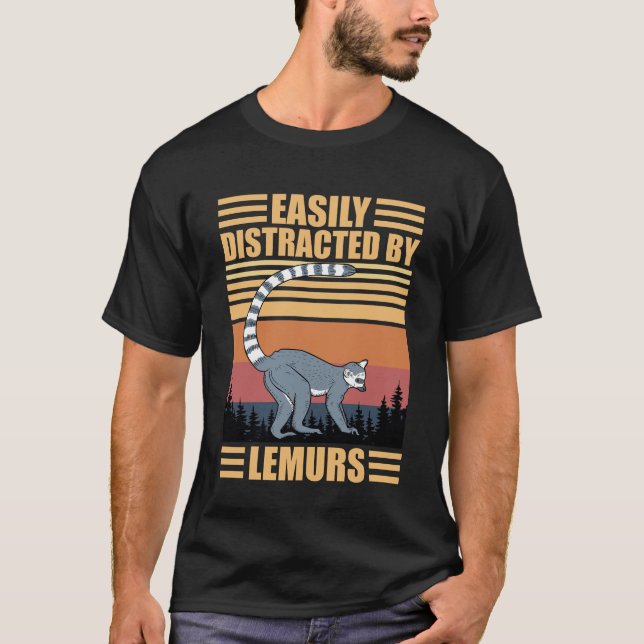 Camiseta Easily Distracted By Lemurs funny (Frente)