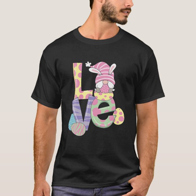 Camiseta Easter Gnome And The Word LOVE Easter Day (Frente)