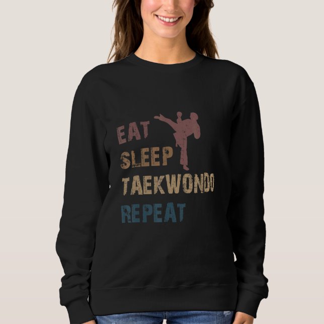 Camiseta Eat Sleep Taekwondo Repeat  Karate Designs (Frente)