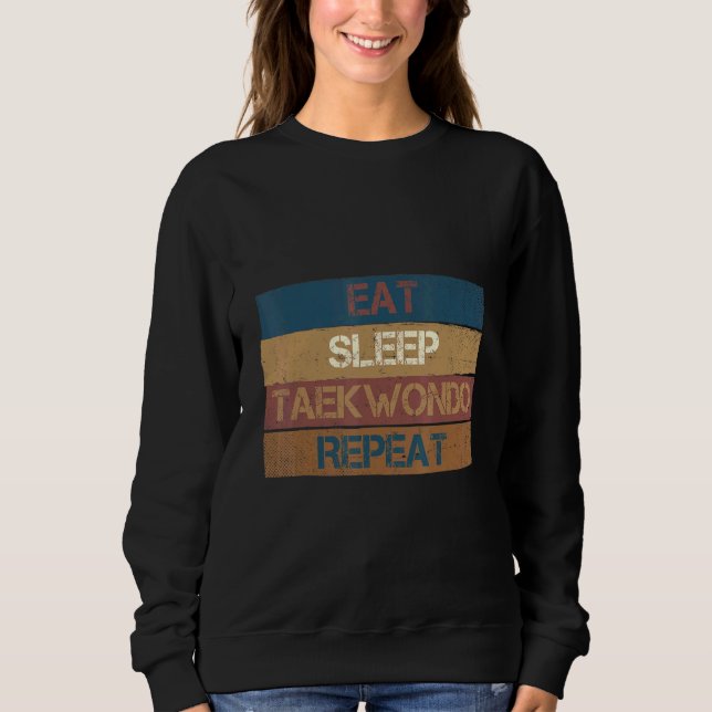 Camiseta Eat Sleep Taekwondo Repeat  Karate Designs 2 (Frente)