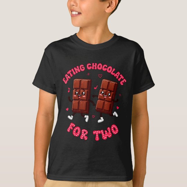Camiseta Eating Chocolate For Two Pregnancy Valentines Day  (Frente)