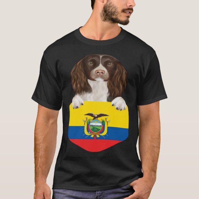 Camiseta Ecuador Flag English Springer Spaniel Dog In Pocke (Frente)