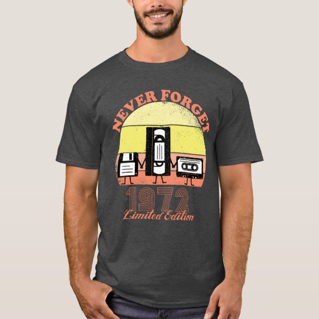 Camiseta Edição Limitada de Aniversário de 1972 Nunca Esque (Frente)