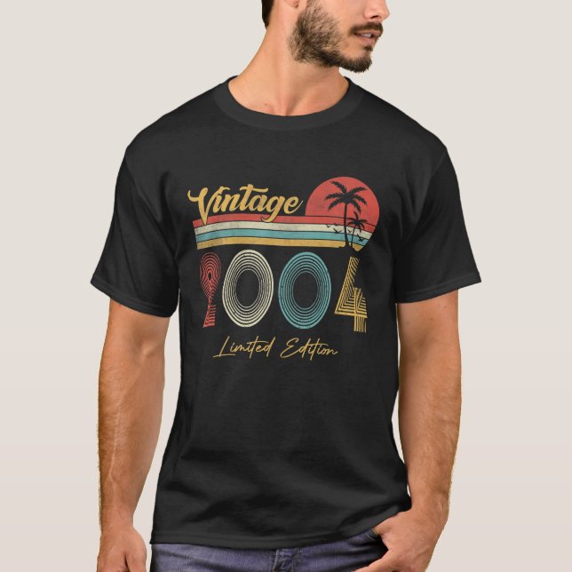 Camiseta Edição Limitada de Vinho de 20 Anos de Idade 2004  (Frente)