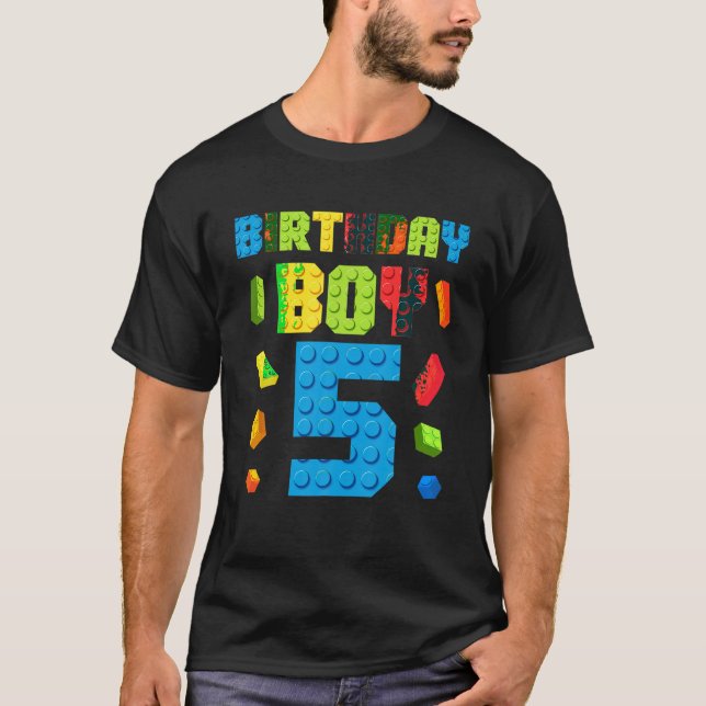 Camiseta Edifício Bricks 5 Birthday Boy 5 Year Maste (Frente)