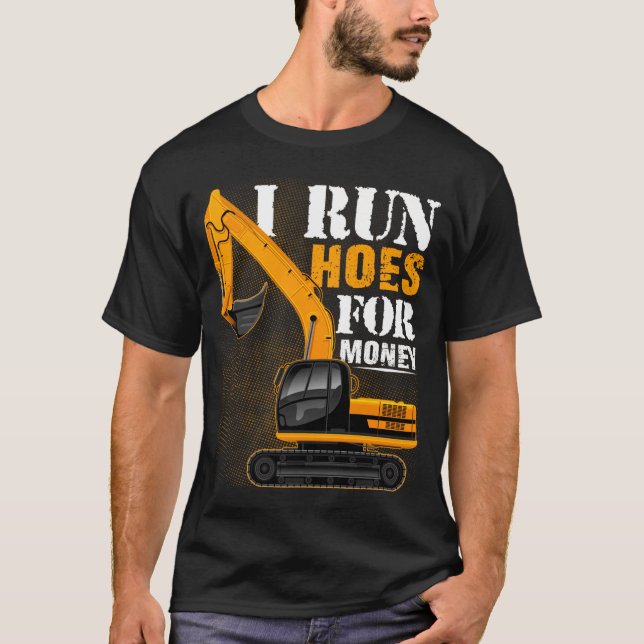 Camiseta Eever I Run Cute Ss Cute Sss For Money Funny Excav (Frente)