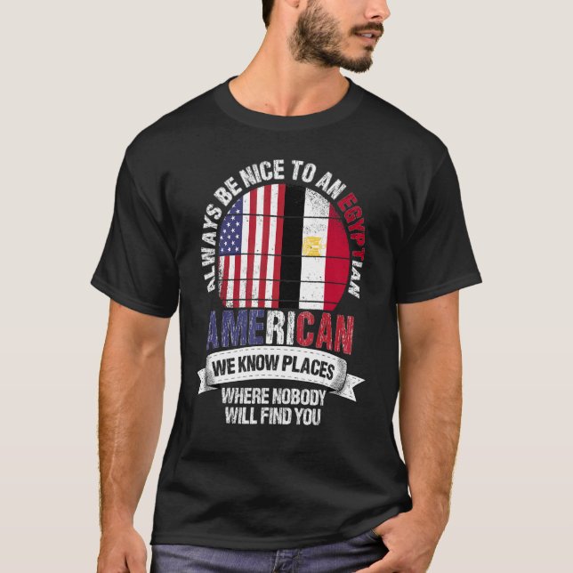Camiseta Egípcio Americano Conhecemos Lugares onde Country  (Frente)