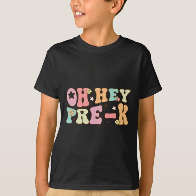 Camiseta Ei, Pré K Groovy De Volta À Escola Feliz Primeiro  (Frente)