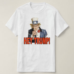 Camiseta Ei Trump! Tio Sam com o Dedo do Meio Anti Trump