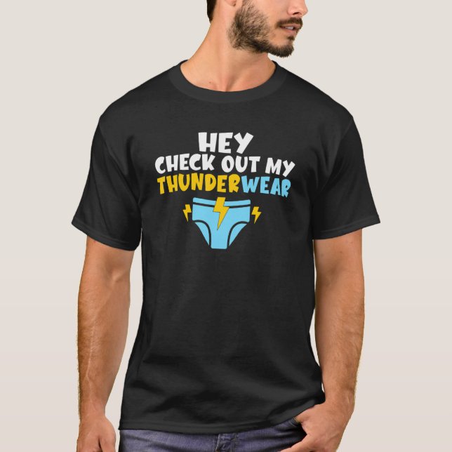 Camiseta Ei, Veja Meu Roubo De Roupa Diversão, Me Bata (Frente)