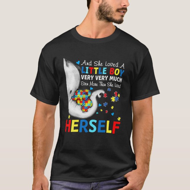 Camiseta Ela Adorava Um Menino Muito Autismo Elefante M (Frente)