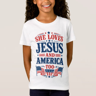 Camiseta Ela Ama Jesus e a América Também