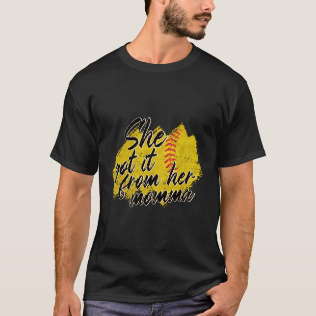 Camiseta Ela Conseguiu Da Mãe De Dia de as mães De Softball (Frente)
