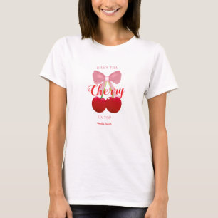 Camiseta Ela É a Cereja no Topo Presente para Damas de Honr