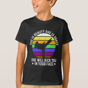 Camiseta Ela É Bela Ela É Graça Ela Vai Te Matar Karat
