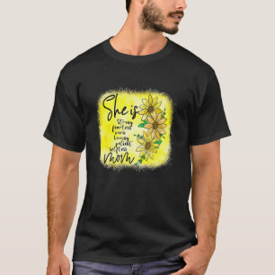 Camiseta Ela É Forte E Incrível E Adoradora Se