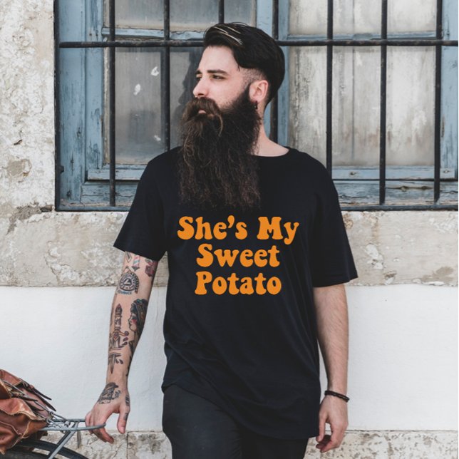 Camiseta Ela é minha Casal de Ação de Graças de Batata Doce (Criador carregado)