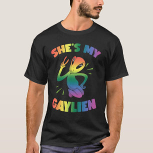 Camiseta Ela é minha LGBT LGBT Engraçada Lésbica Amor Arco-