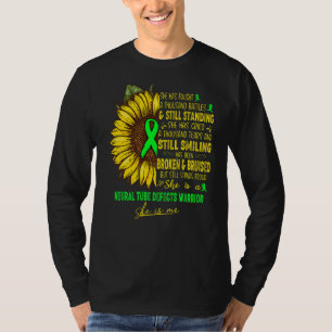 Camiseta Ela É Uma Guerreira Neural De Defeitos Do Tubo Ela