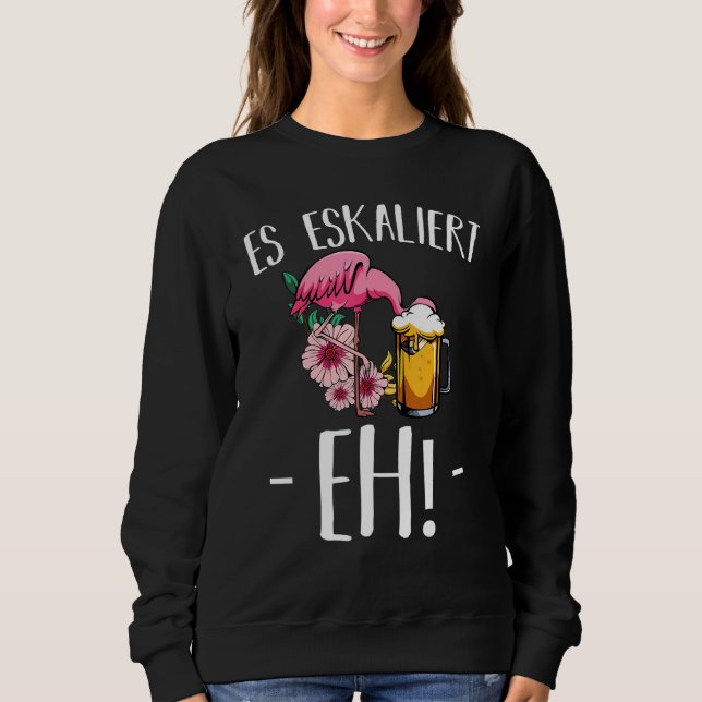 Camiseta Ela Escala O Bebendo De Álcool Flamingo (Frente)