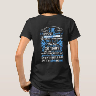 Camiseta Ela está em cada batida do meu coração, minha avó 