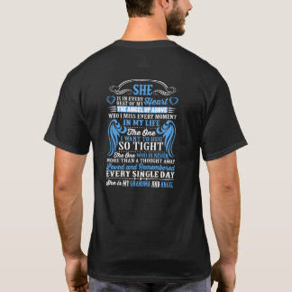 Camiseta Ela está em cada batida do meu coração, minha avó 