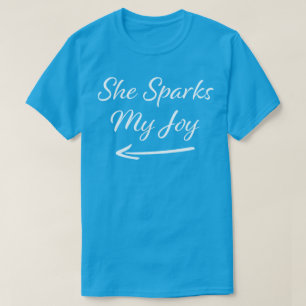 Camiseta Ela Ganha Minha Alegria