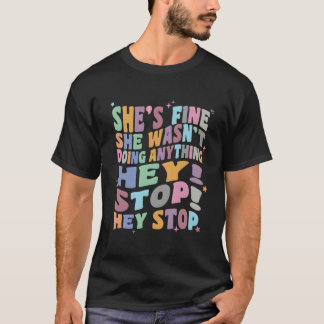 Camiseta Ela Não Estava Fazendo Nada Ei Pare Retro Vibes Mu