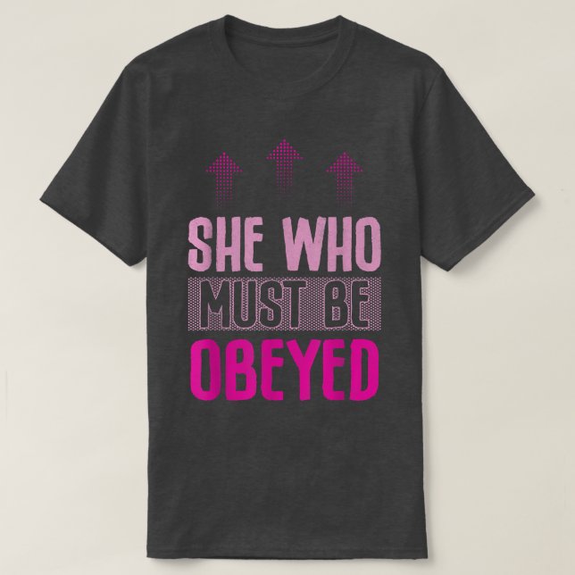 Camiseta Ela Que Deve Ser Obedecida Design Para Feministas5 (Frente do Design)