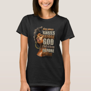 Camiseta Ela Que Se Ajoelha Diante de Deus Senhor Mulheres