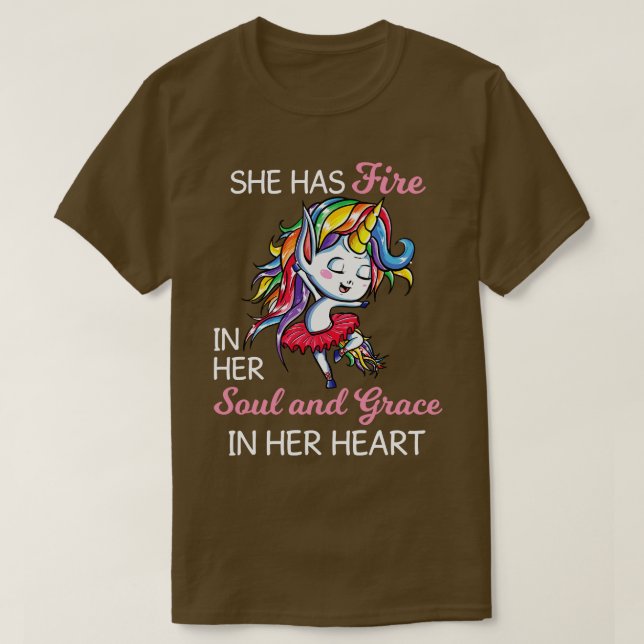 Camiseta Ela Tem Fogo Em Sua Alma E Grace Unicorn Engraçado (Frente do Design)