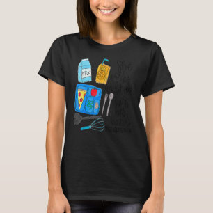 Camiseta Ela Trabalha Com Discernimento Com As Mãos, Almoça