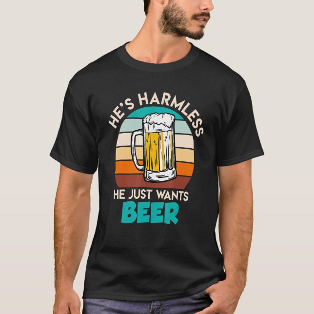 Camiseta Ele É Inocente Ele Quer Beer Beer Drinker (Frente)