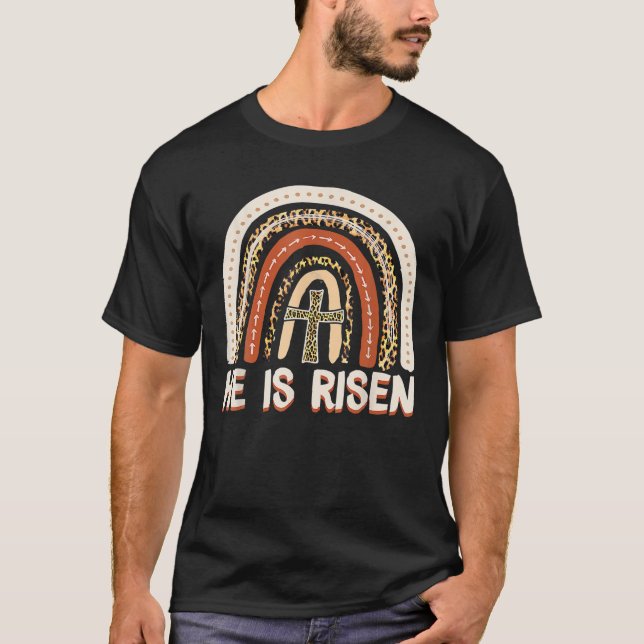 Camiseta Ele É Risen Leopard Rainbow Christian Páscoa (Frente)